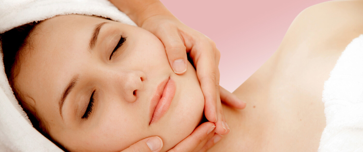 banner-med3 Frau wird massiert